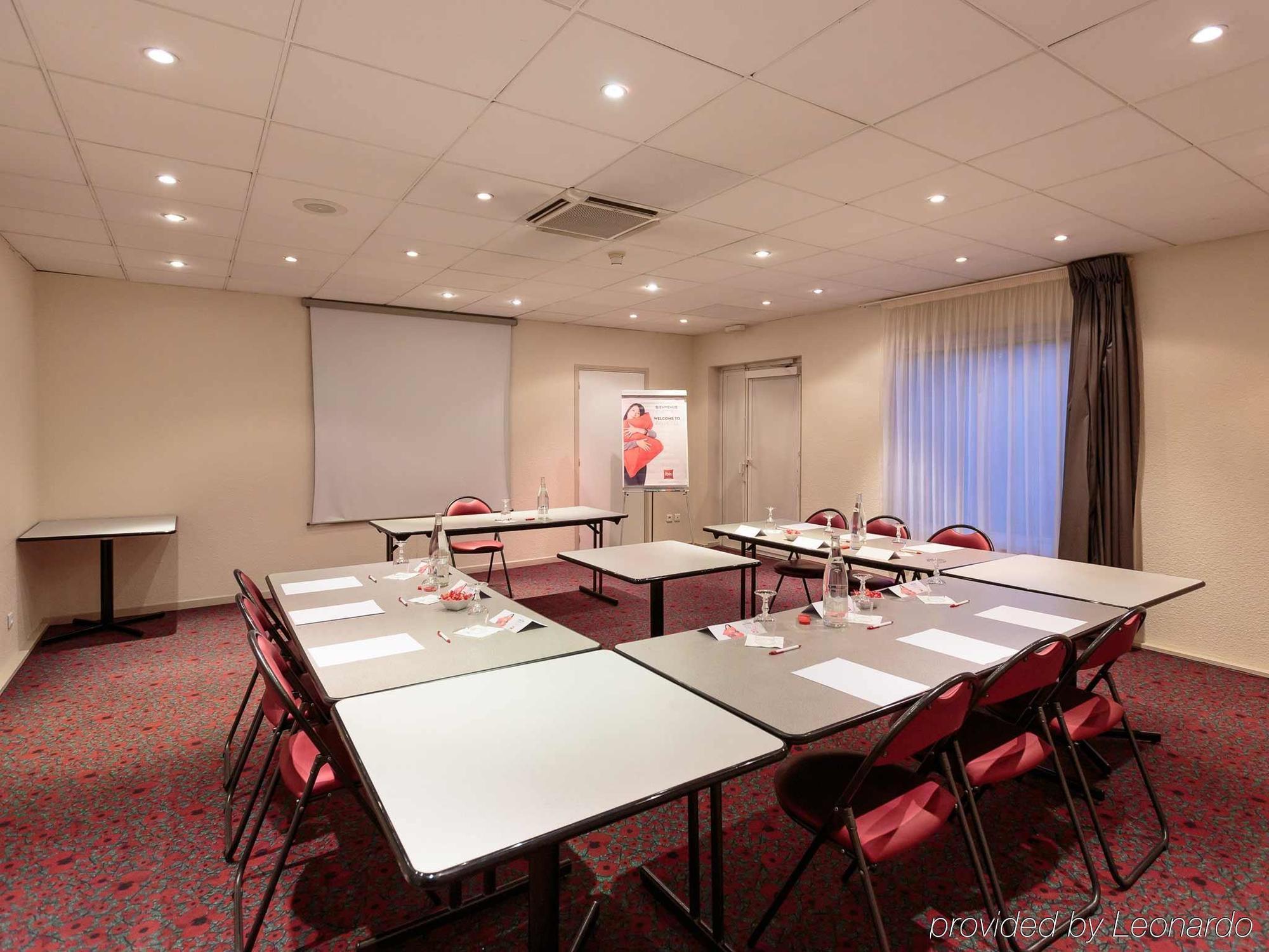 Ibis Clermont Ferrand Sud Herbet Exterior photo